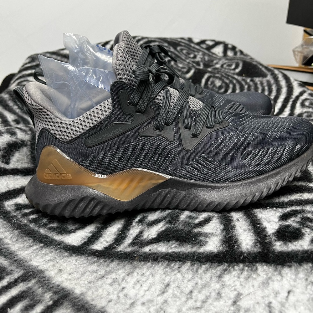 Adidas Alphabounce Beyond J Men's/Boys Dark Grey and Bronze Sneakers